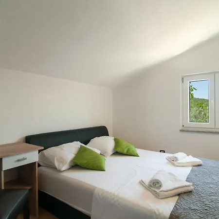 Holiday Mateovi Dvori Holiday home *