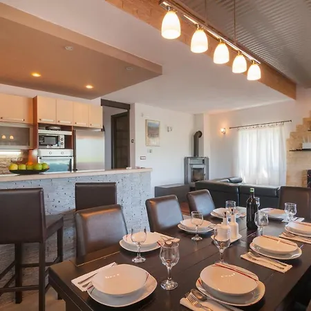 Holiday home Holiday Mateovi Dvori