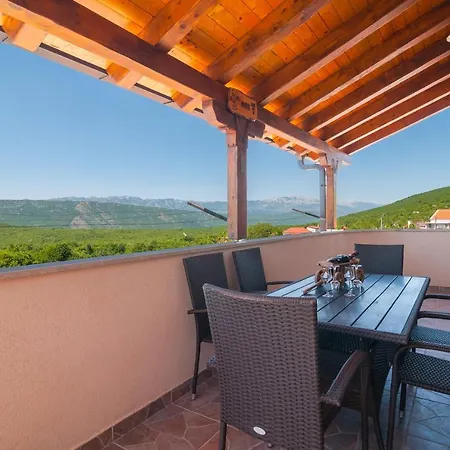 Holiday home Holiday Mateovi Dvori *