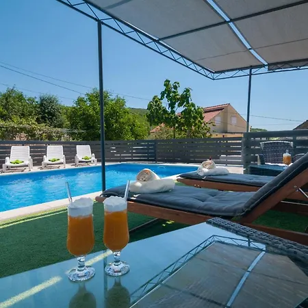 Holiday home Holiday Mateovi Dvori *