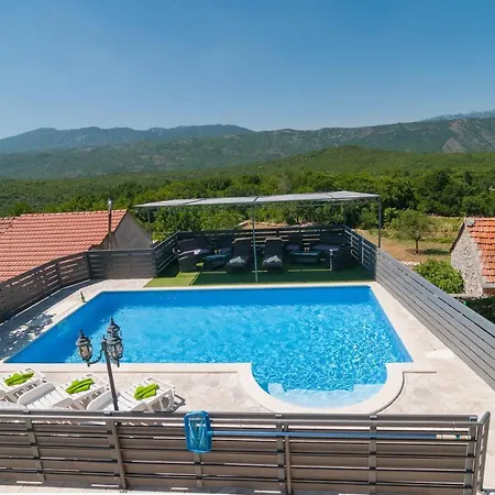 Nyaraló Mateovi Dvori Slivno